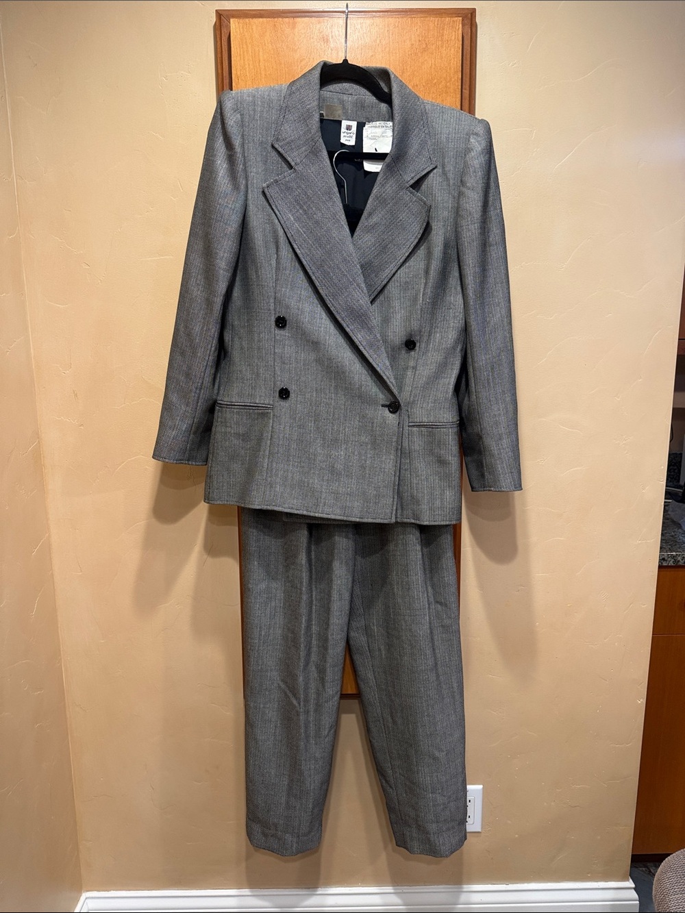 Women’s Emanuel Ungaro 3 Piece Suit Gray Blazer, Skirt &Trousers
